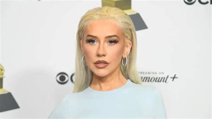 Christina Aguilera Biography: Net Worth, Songs, Age, Movies & TV Shows, Husband, Albums, Children, Perfume, Lyrics, Children