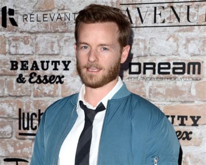 Christopher Masterson Net Worth: How rich is Christopher Masterson?