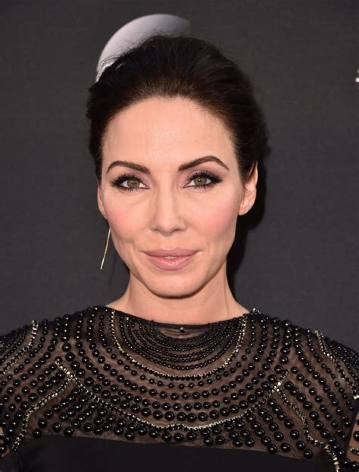 Constance Cummings - Net Worth, Age, Height, Birthday, Bio, Wiki!
