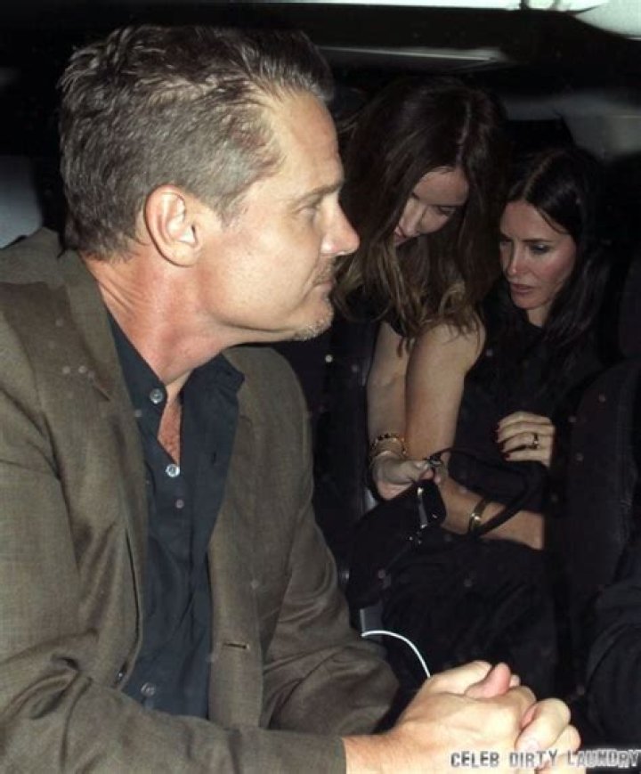 Courteney Cox And Brian Van Holt Engaged And Ready To Marry – Wearing Engagement Ring (Photo)