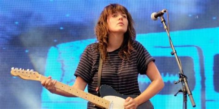 Courtney Barnett’s Girlfriend: Who is Courtney Barnett Dating?