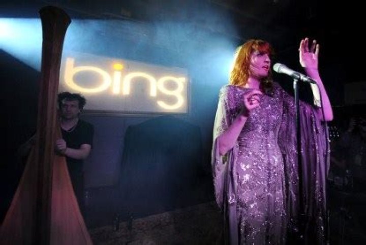 Danny Glover Grabs Harry Belafonte For A Smooch at Bing Bar’s Dinner