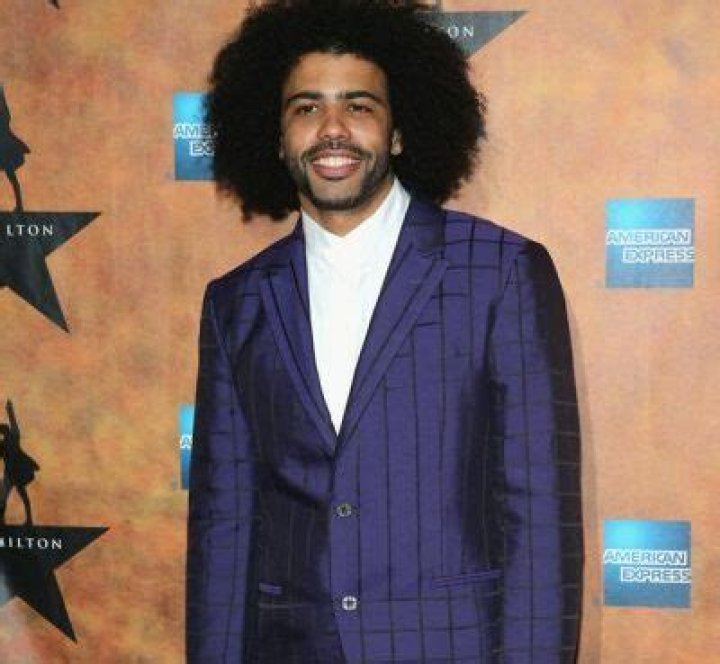 Daveed Diggs- Wiki, Age, Height, Net Worth, Girlfriend, Ethnicity