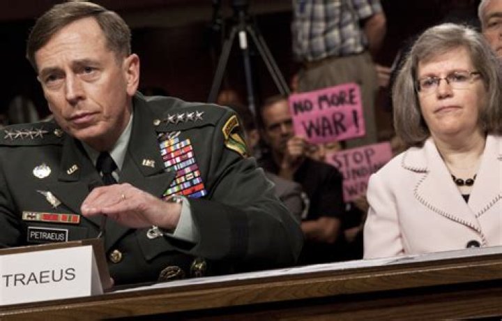 David Petraeus’s Wife: Who is David Petraeus Dating?