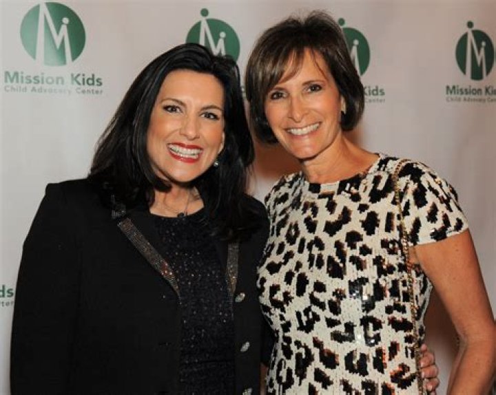 Dawn Stensland- Bio, Net Worth, Husband, Marriage, Height