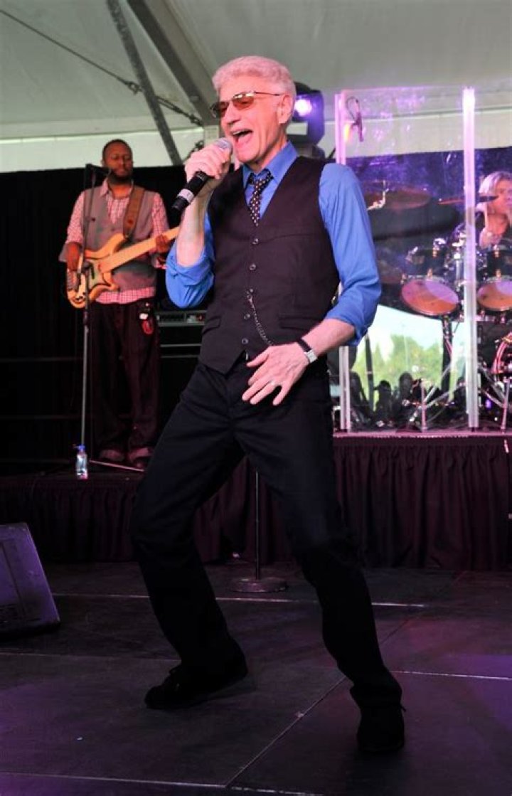 Dennis DeYoung Net Worth, Age, Height, Bio, Birthday, Wiki!