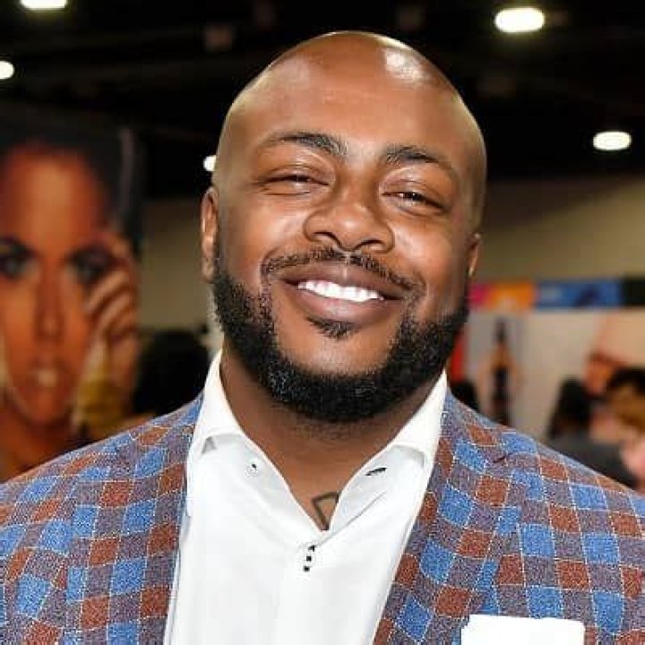 Dennis McKinley- Wiki, Age, Wife, Ethnicity, Height, Net Worth, Career