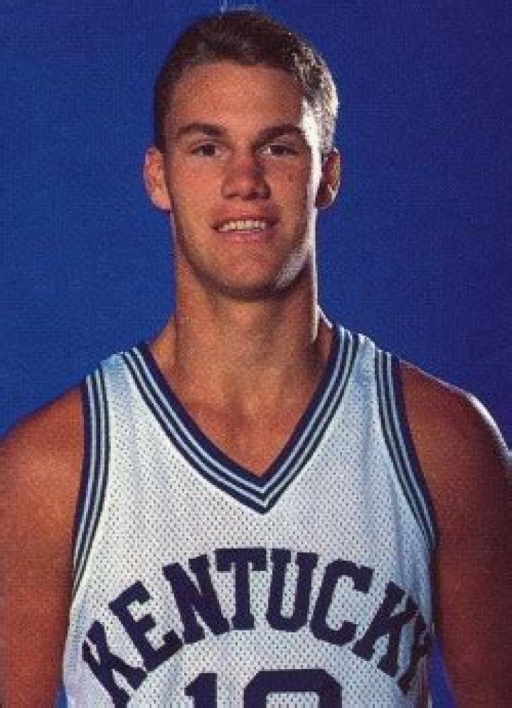 Deron Feldhaus - Net Worth, Age, Height, Birthday, Bio, Wiki!
