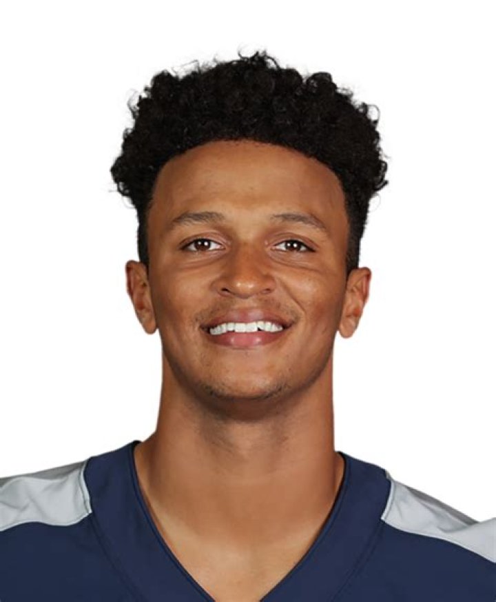 DeShone Kizer - Net Worth, Age, Height, Birthday, Bio, Wiki!