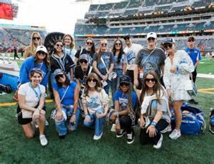 Detailed Information Regarding Holly Campbell Relationship History