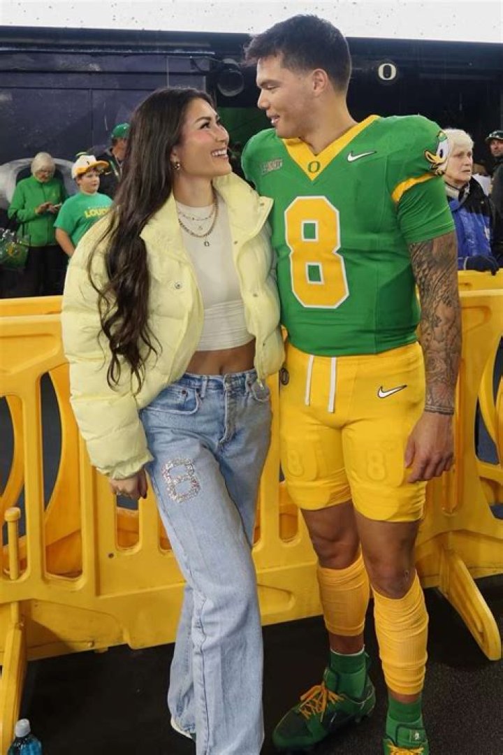 Dillon Gabriel Girlfriend: Who is Zo Caswell?