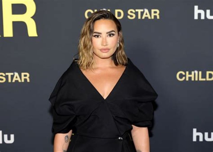 DNCE and G-A-Y nightclub crowd sing Happy Birthday to Demi Lovato