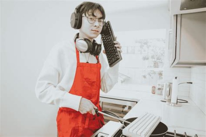 Donut Operator Net Worth, Age, Height, Bio, Birthday, Wiki!