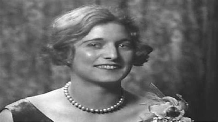 Dorothy Gibson Net Worth, Age, Height, Bio, Birthday, Wiki!