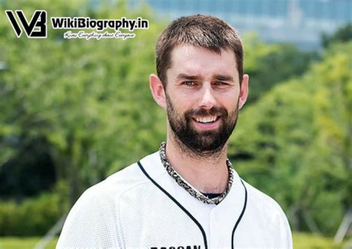 Dustin Nippert Net Worth, Age, Height, Bio, Birthday, Wiki!