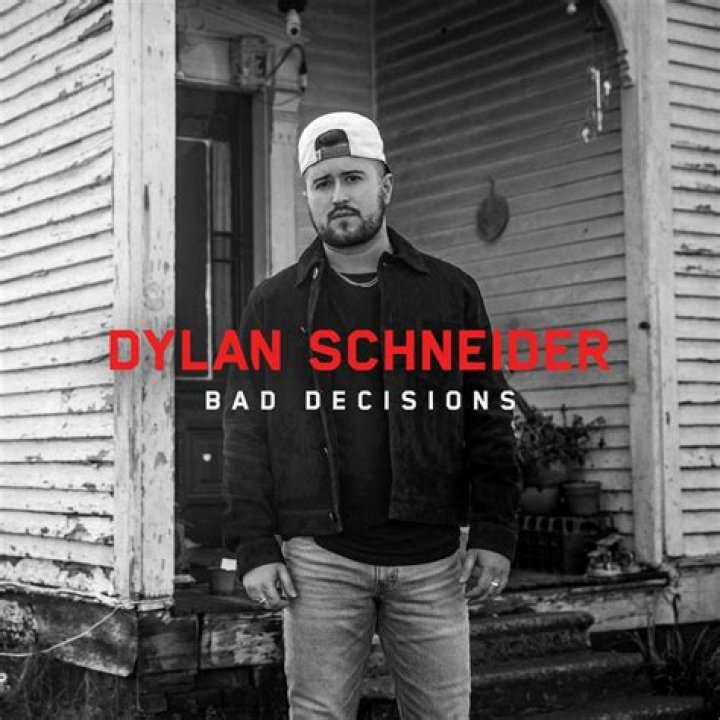 Dylan Schneider releases music video for 'No Problem'