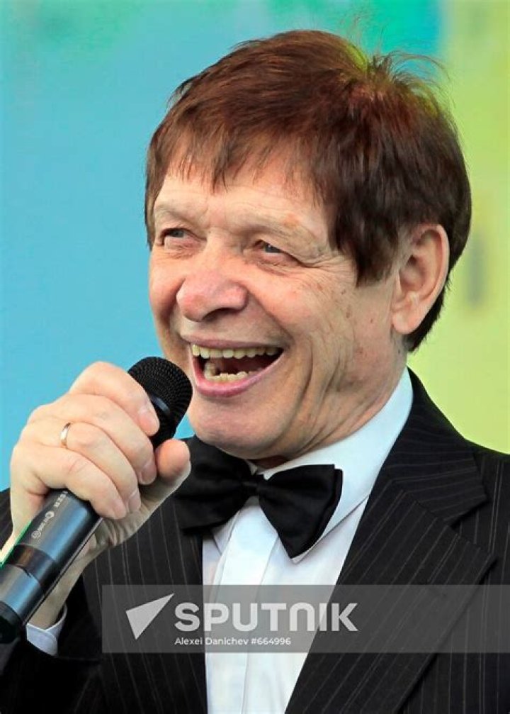 Eduard Khil Net Worth 2024, Age, Height, Bio, Birthday, Wiki!