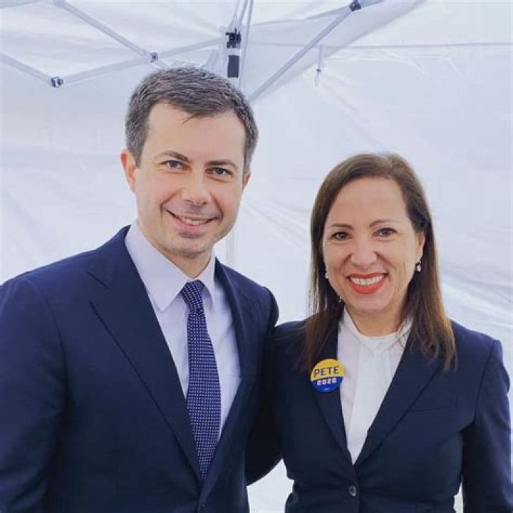 Eleni Kounalakis Net Worth, Age, Height, Bio, Birthday, Wiki!