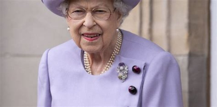 Elizabeth Ii Taille
