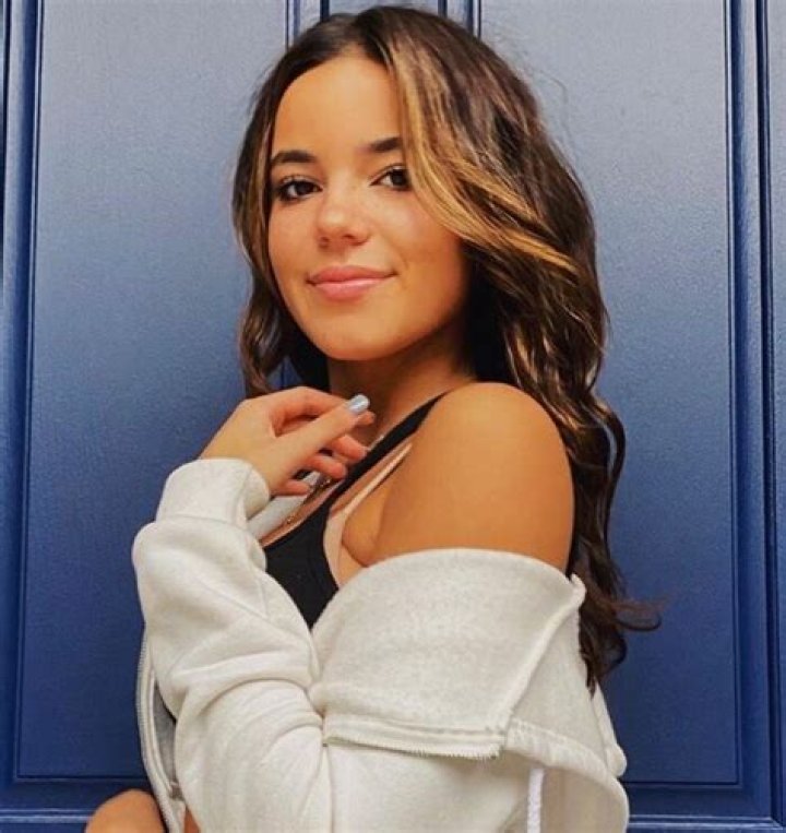 Ella Mendelsohn- Wiki, Age, Height, Net Worth, Boyfriend, Ethnicity
