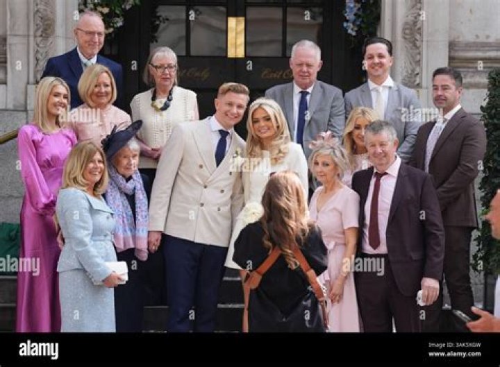 Ellie Harrison’s Husband: Who is Ellie Harrison Dating?