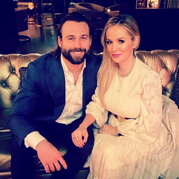 Emily Maynard Pregnant: Baby Bump Reveal On Instagram – Former Bachelorette Expecting Child With Hubby Tyler Johnson! (PHOTO)