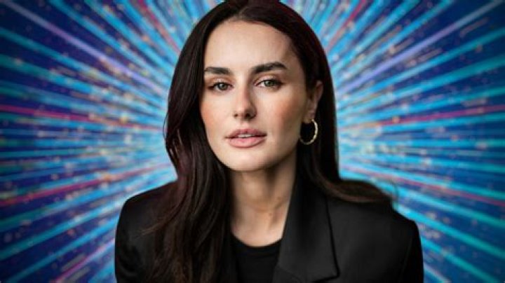 Emma Davies Net Worth, Age, Height, Bio, Birthday, Wiki!