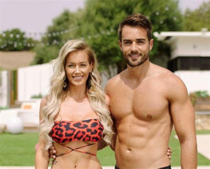 Emma-Jane Woodhams - Net Worth, Age, Height, Birthday, Bio, Wiki!