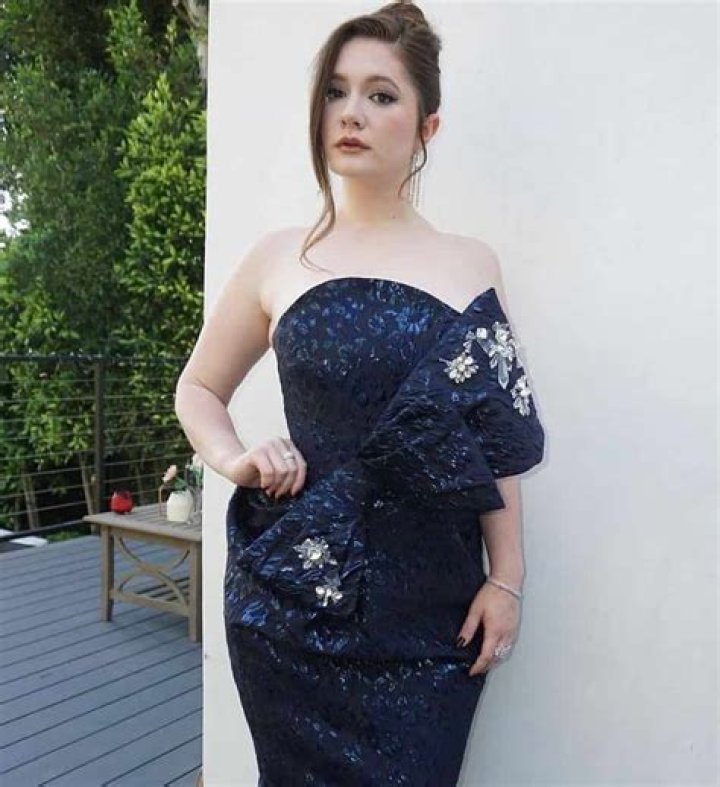 Emma Kenney Bio, Net Worth, Height, Body Measurements, Boyfriend