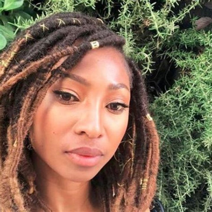 Enhle Mbali Mlotshwa Biography: Age, Net Worth, News, House, Twitter, Boyfriend, Father, Mother, Wikipedia, Car, Husband
