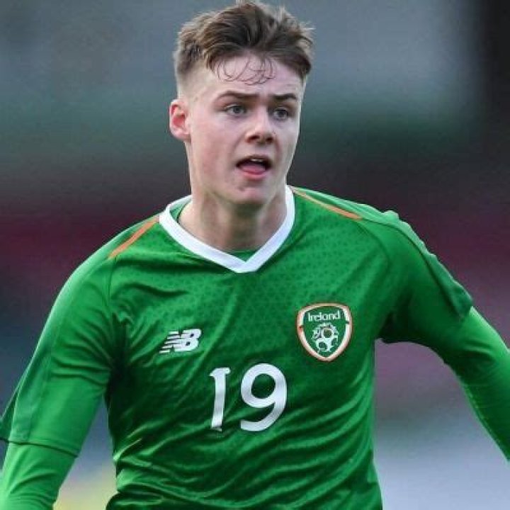 Evan Ferguson Net Worth: How Rich Is He? Football Player Salary And Parents Details