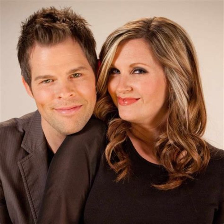 Fame | Aaron & Amanda Crabb net worth and salary income estimation Jan, 2024