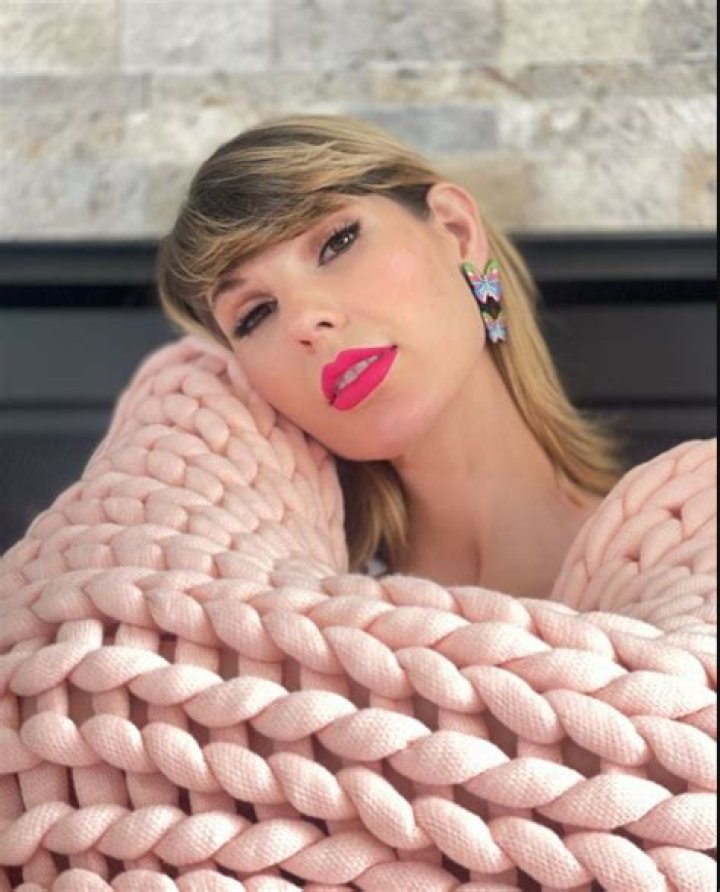 Fame | Ashley Leechin net worth and salary income estimation Jan, 2024