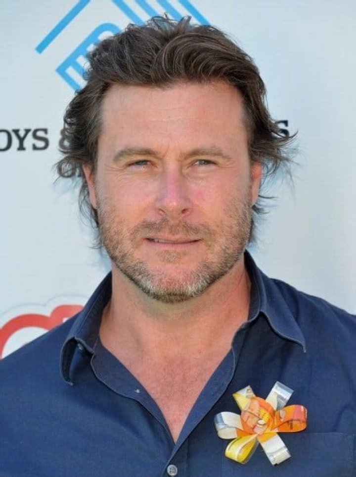 Fame | Dean McDermott net worth and salary income estimation Jan, 2024