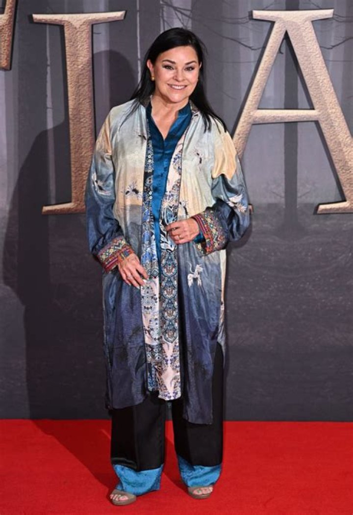 Fame | Diana Gabaldon net worth and salary income estimation Jan, 2024