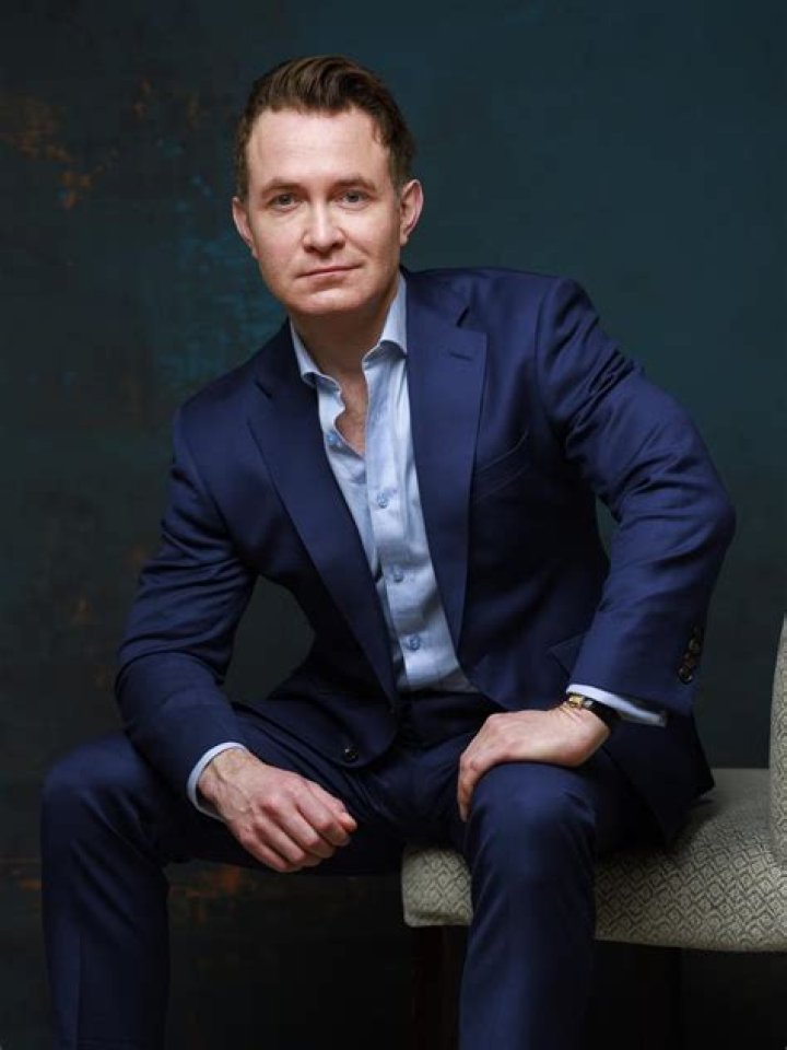 Fame | Douglas Murray (author) net worth and salary income estimation Apr, 2024