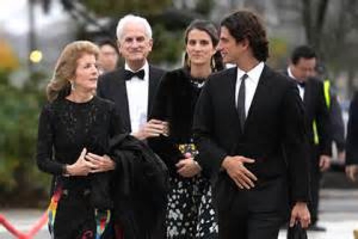 Fame | Edwin Schlossberg net worth and salary income estimation Apr, 2024