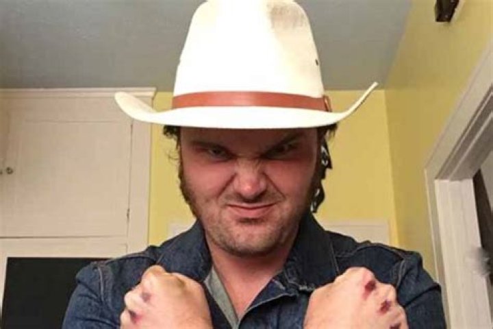 Fame | Henry Mortensen net worth and salary income estimation Apr, 2024