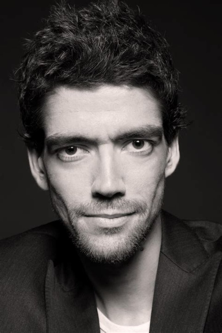 Fame | Javier Botet net worth and salary income estimation Jan, 2024