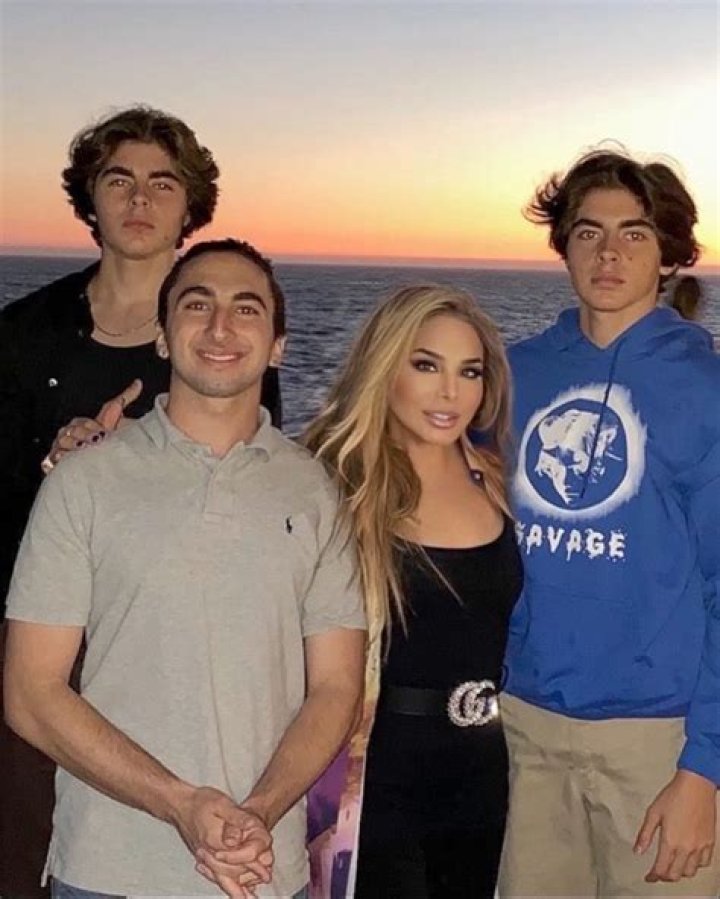 Fame | John Maloof net worth and salary income estimation Jan, 2024