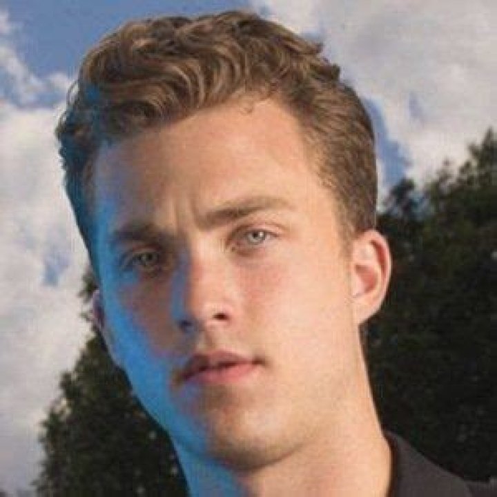 Fame | Jordan Elsass net worth and salary income estimation Jan, 2024