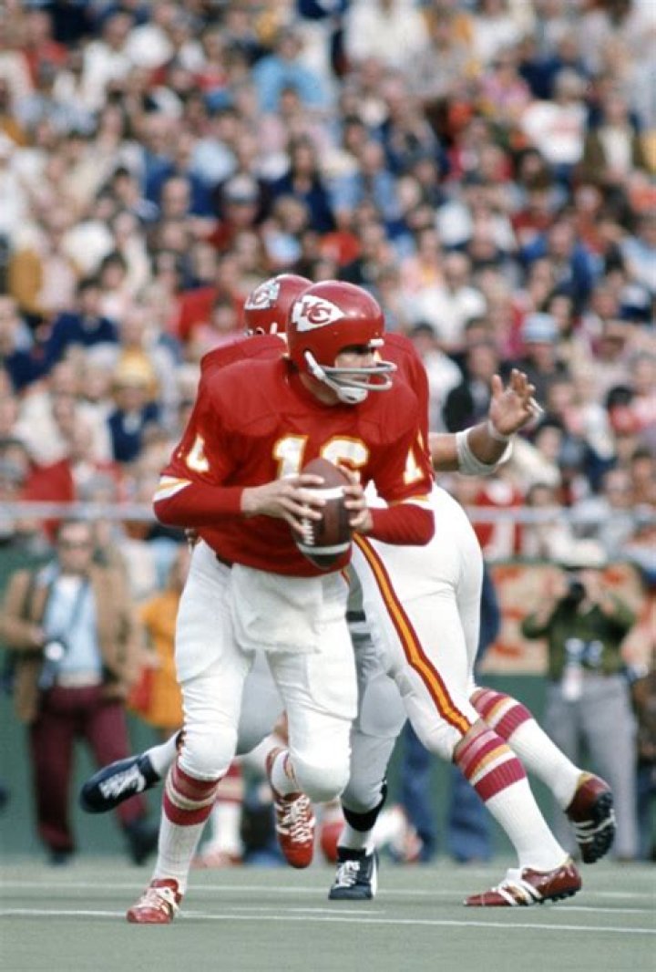 Fame | Len Dawson net worth and salary income estimation Jan, 2024