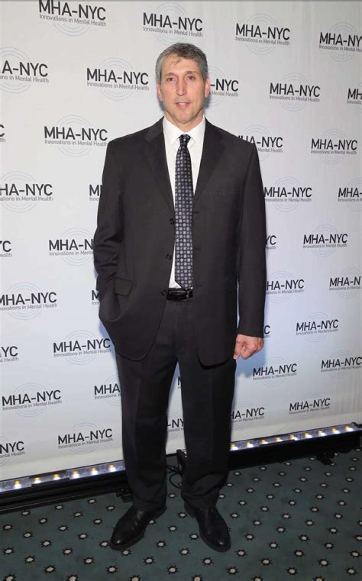 Fame | Mark Bavaro net worth and salary income estimation Jan, 2024