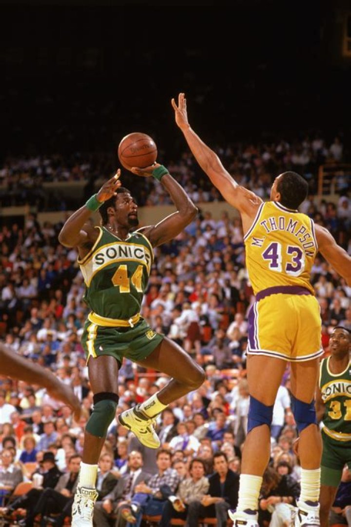 Fame | Michael Cage net worth and salary income estimation Jan, 2024