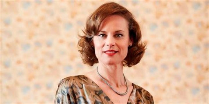 Fame | Nadine Garner net worth and salary income estimation Jan, 2024