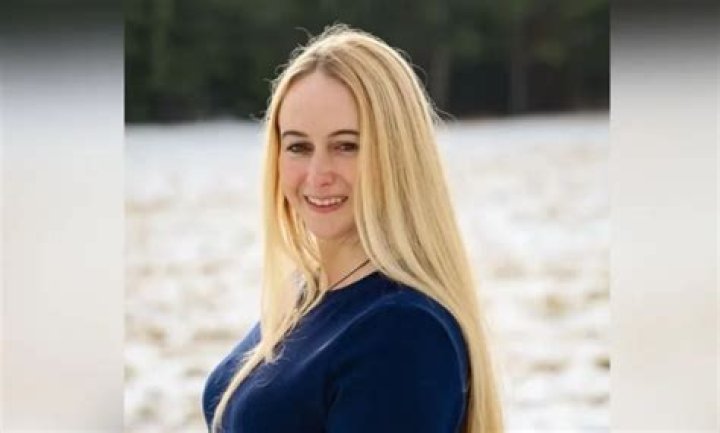 Fame | Rachel Jeffs net worth and salary income estimation Apr, 2024