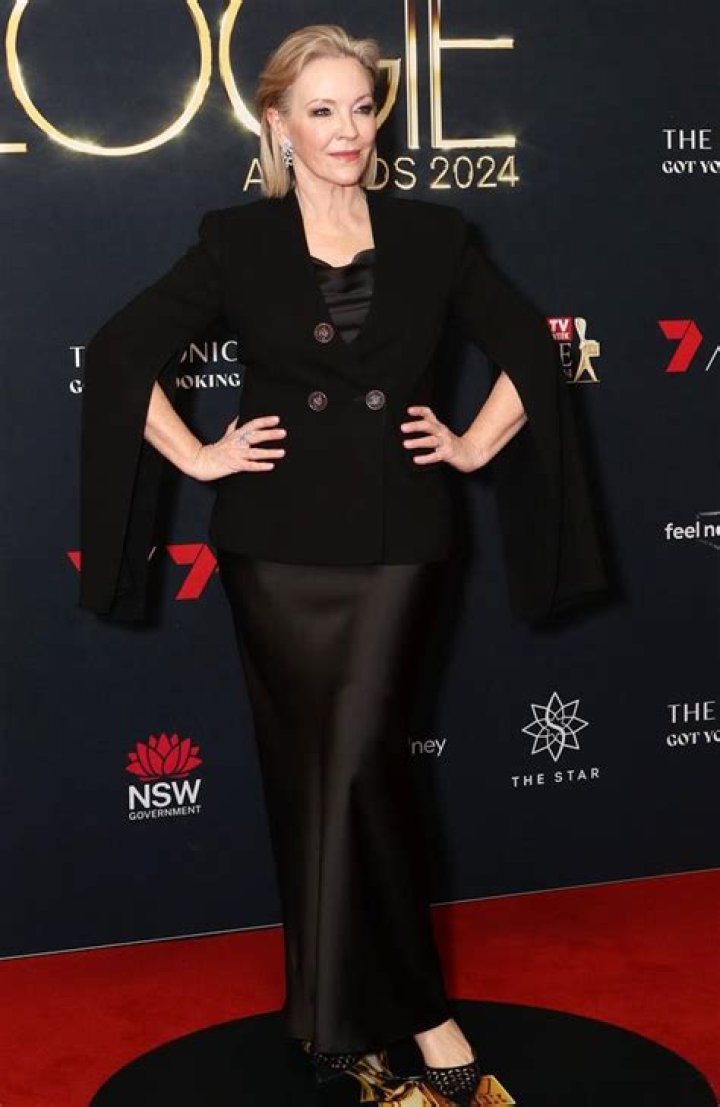 Fame | Rebecca Gibney net worth and salary income estimation Apr, 2024