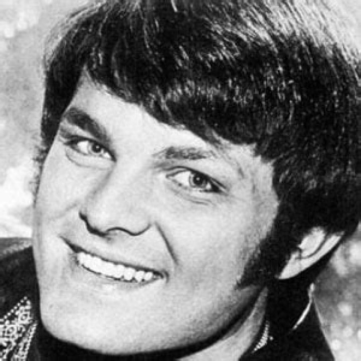 Fame | Tommy Roe net worth and salary income estimation Jan, 2024