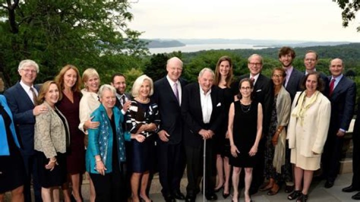 Fame | Valerie Rockefeller net worth and salary income estimation Jan, 2024