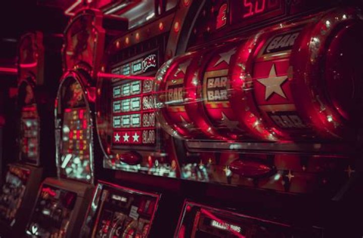 Famous People Who Love to Gamble